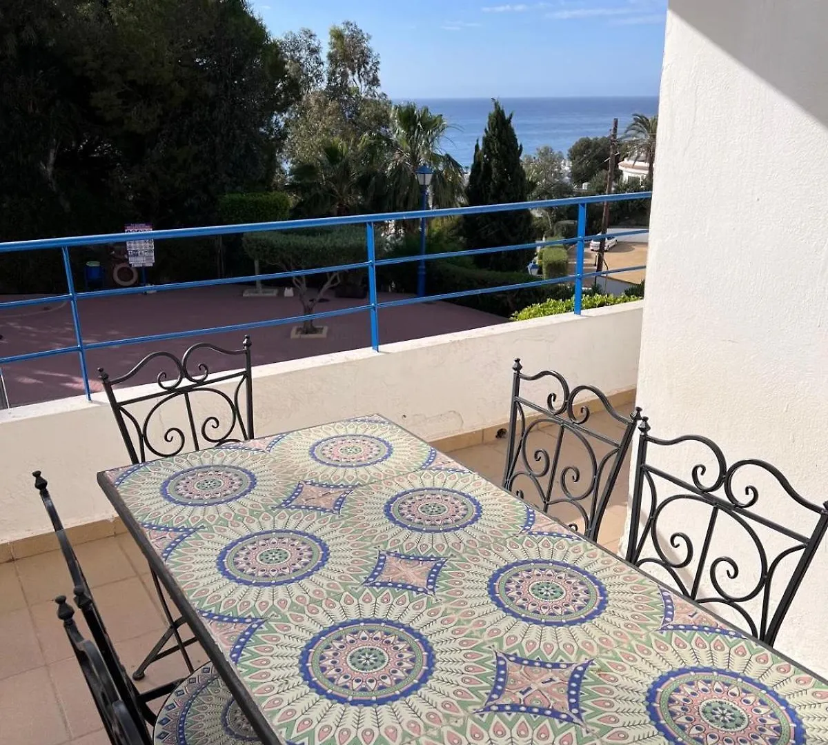 Casa Vivienne contacts
